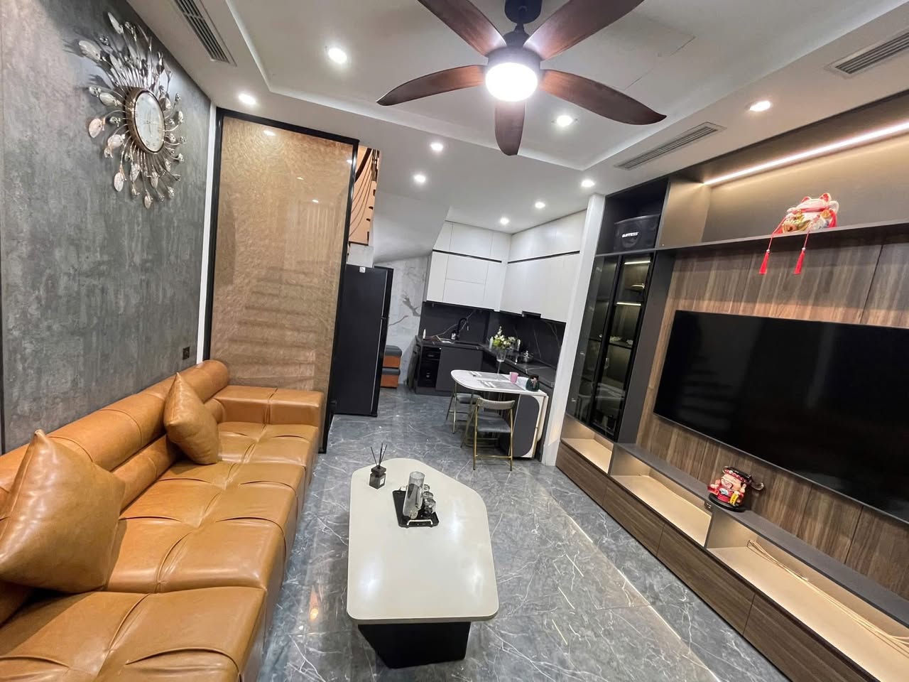 BÁN NHÀ THANH NHÀN, LÔ GÓC THOÁNG SÁNG, NỘI THẤT ĐẸP, VỀ Ở NGAY NHỈNH 11 TỶ