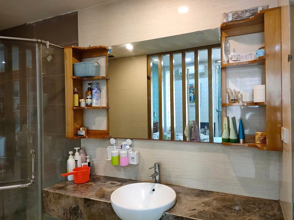 Bán nhà phố Chùa Hà -  Cầu Giấy 30 m2 5 tầng MT 4 m gần phố ngõ thông còn mới về ở ngay