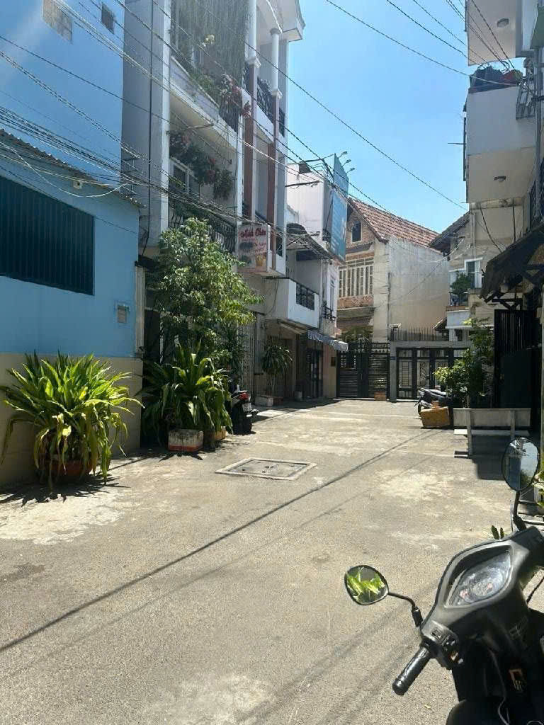 Đường Dạ Nam, Quận 8, nhà 4 tầng BTCT 48m (4x14), HXH, giá 10.x Tỷ