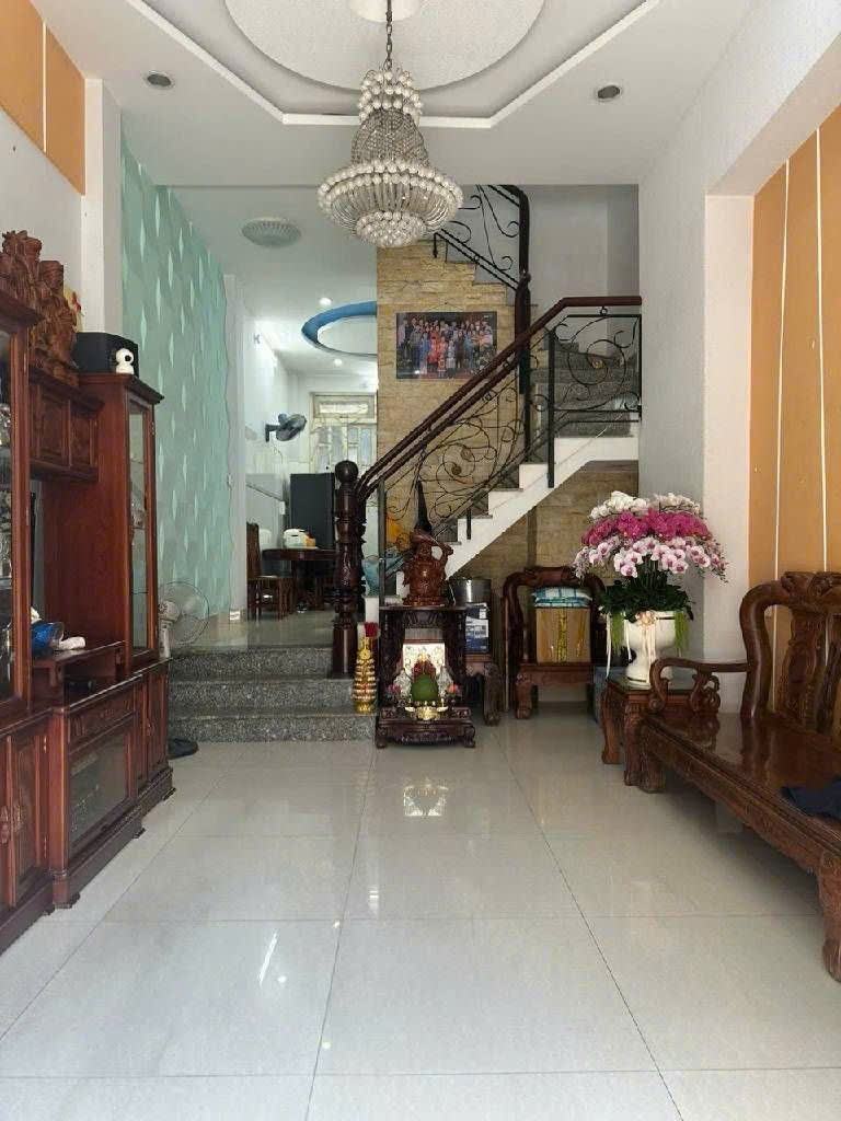 Đường Dạ Nam, Quận 8, nhà 4 tầng BTCT 48m (4x14), HXH, giá 10.x Tỷ