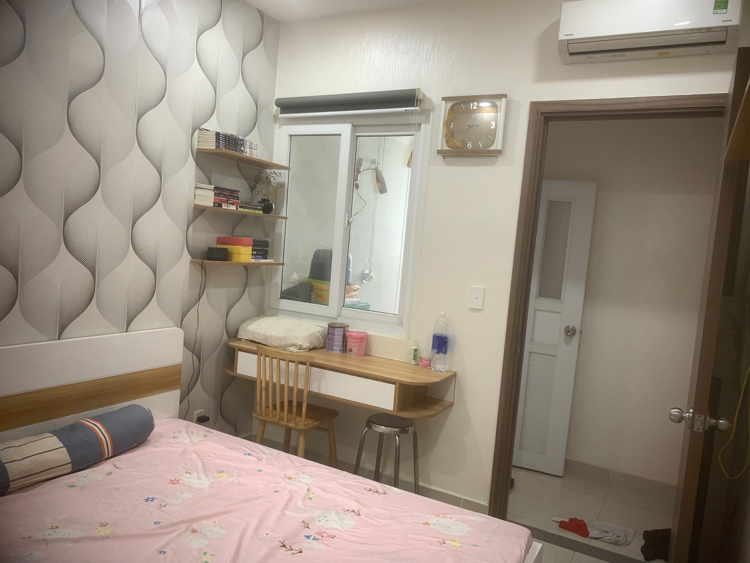 Bán căn hộ chung cư Dragon lầu 27, 2PN, 2WC, full nội thất, giá 3 tỷ 850 TL