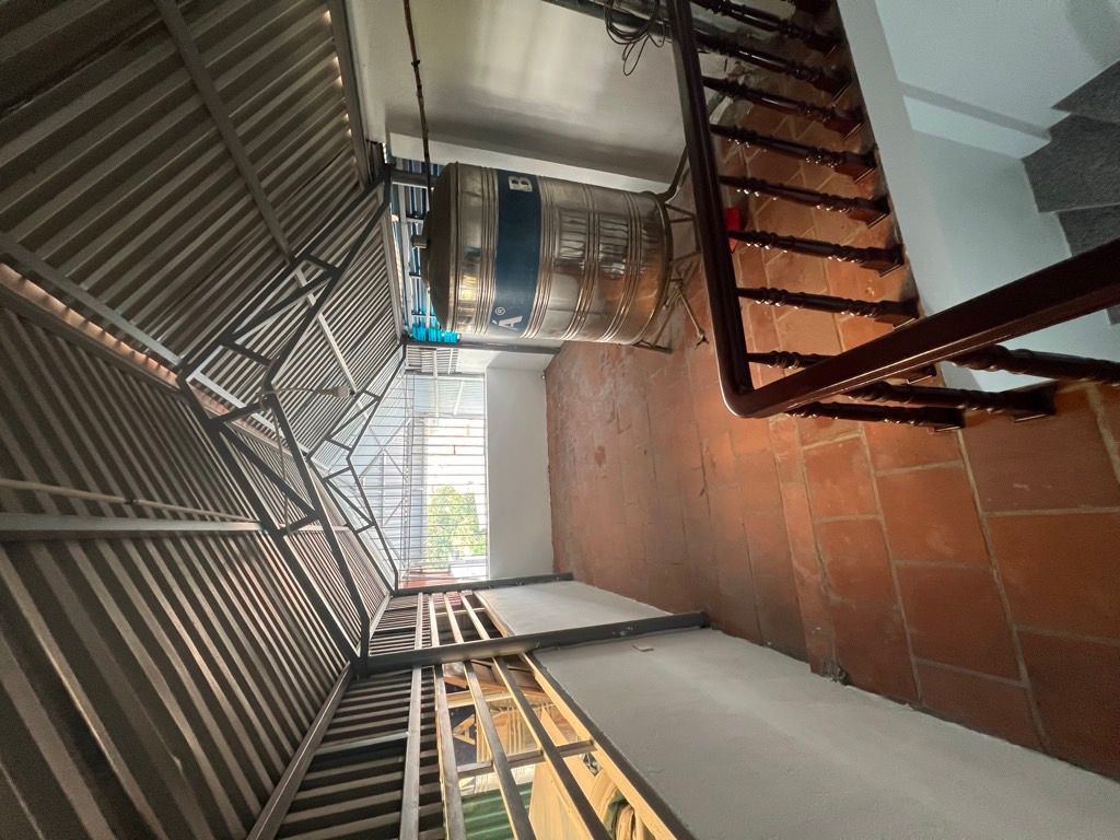 Nhà Nam Dư 48m2 - 5 Tầng - 6 Phòng Ngủ, Gần Phố Tây Trà, Giá 10.9 Tỷ