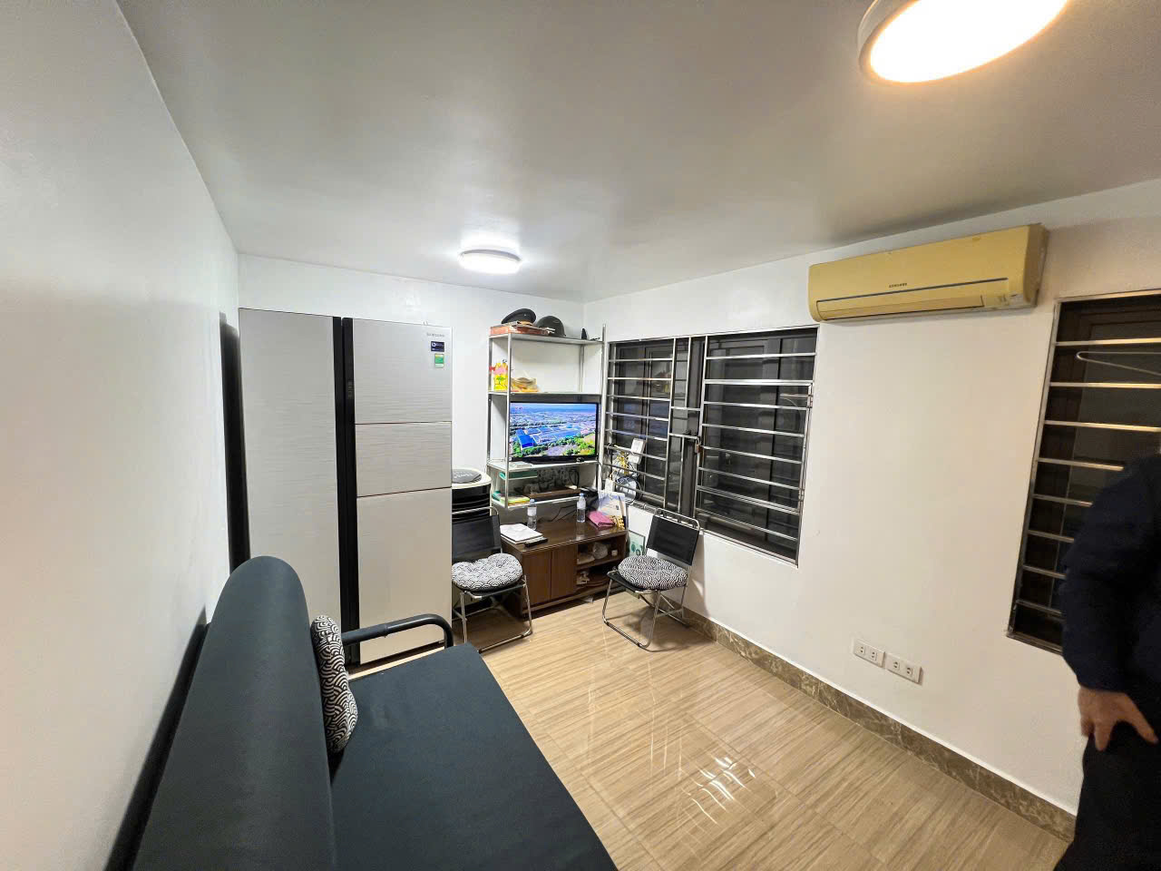 BÁN NHÀ RIÊNG NGÕ VÀI BƯỚC RA PHỐ LỚN