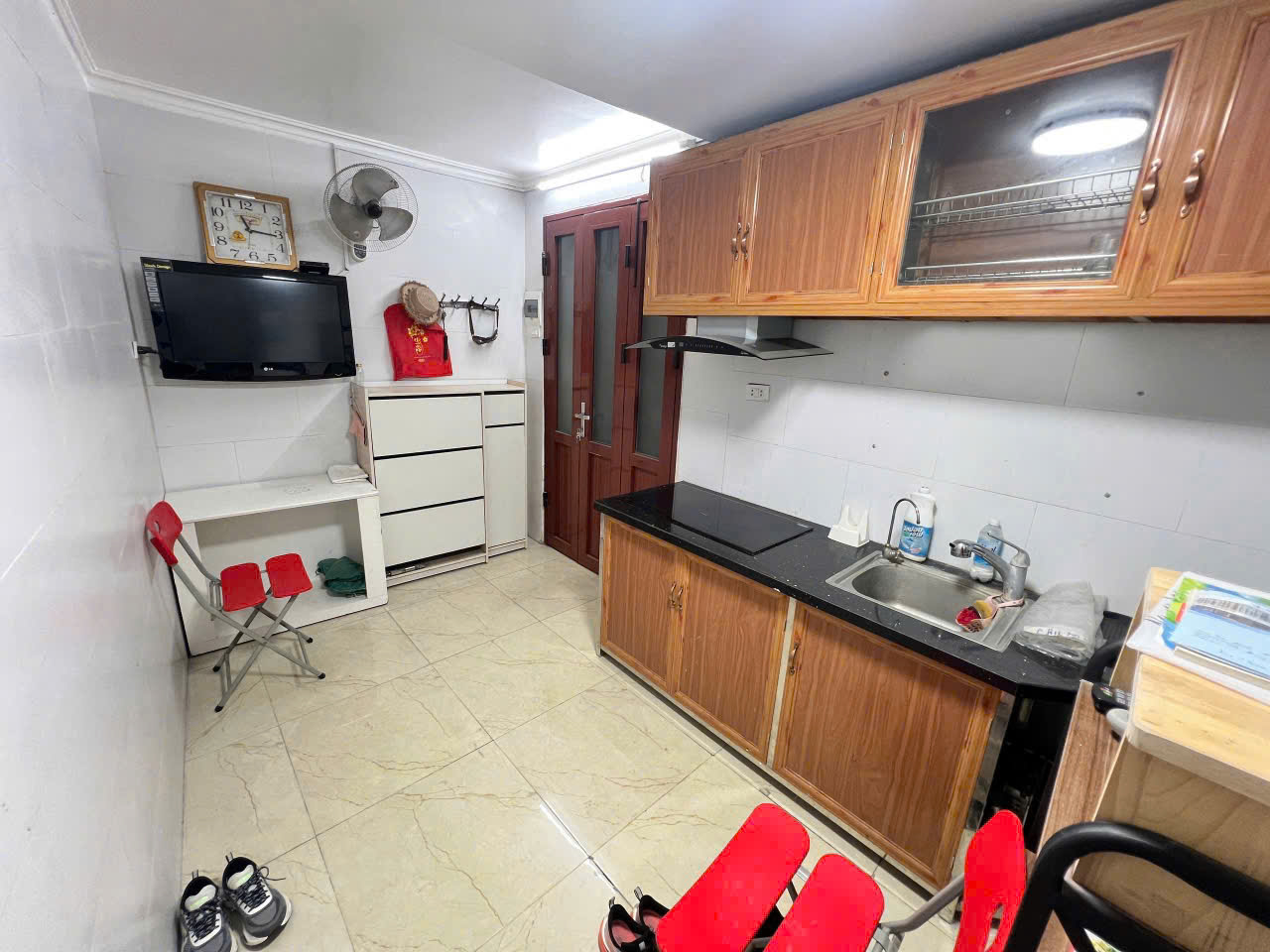 BÁN NHÀ RIÊNG NGÕ VÀI BƯỚC RA PHỐ LỚN