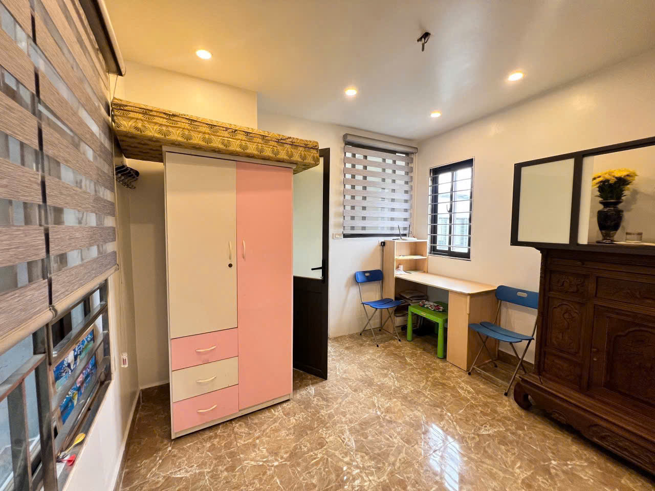 BÁN NHÀ RIÊNG NGÕ VÀI BƯỚC RA PHỐ LỚN