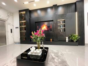 MẶT NGÕ LÔ GÓC,  Ô TÔ ĐỖ CỬA