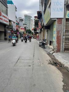 #Mặt_phố Trương Định, kinh doanh sầm uất, DT 52m giá 8.x tỷ