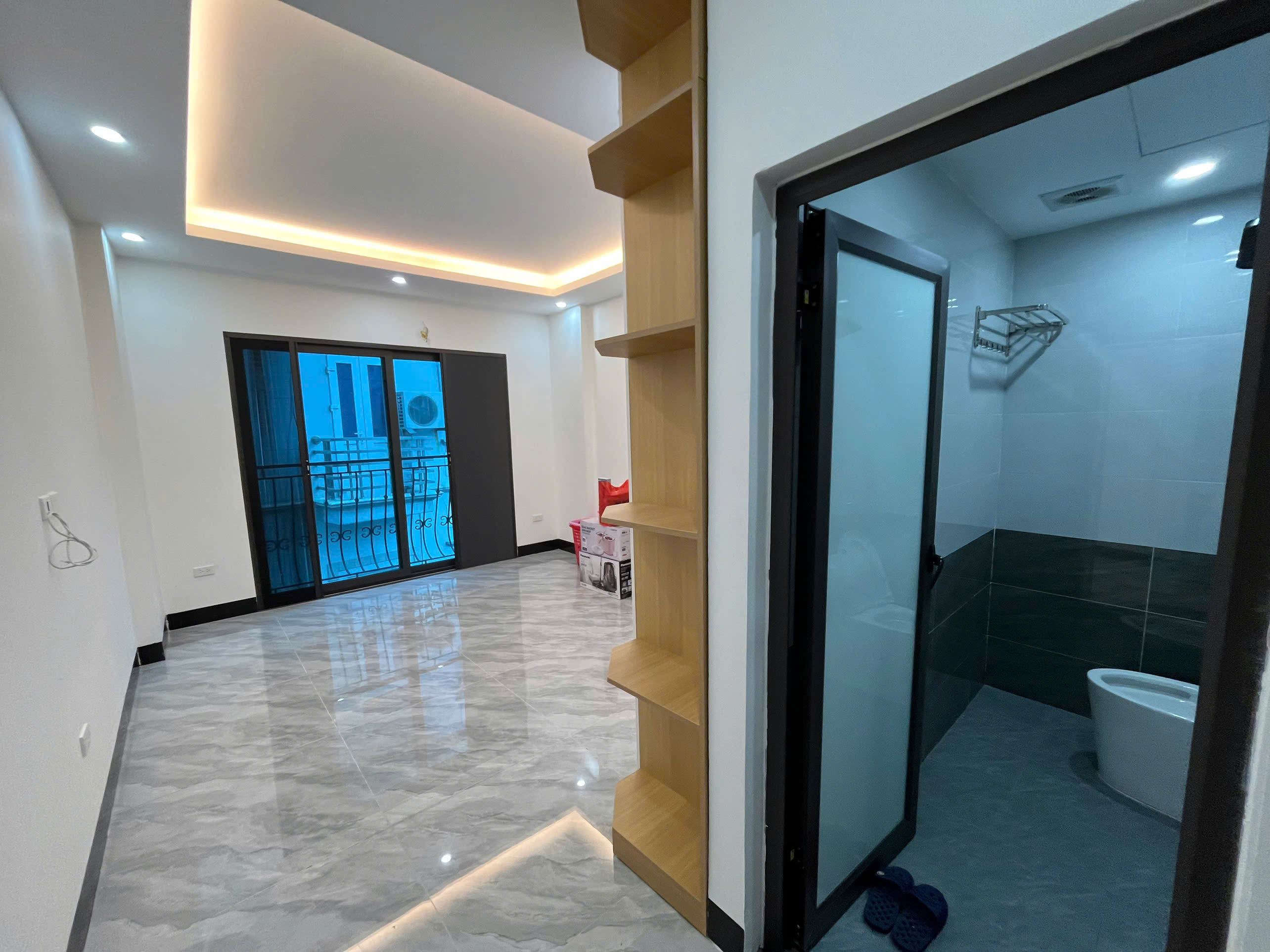 BÁn Gấp nhà ở đường Lai Xá, cạnh Đh Thành Đô - TUCSON ngủ trong nhà chào hơn 7t xíu