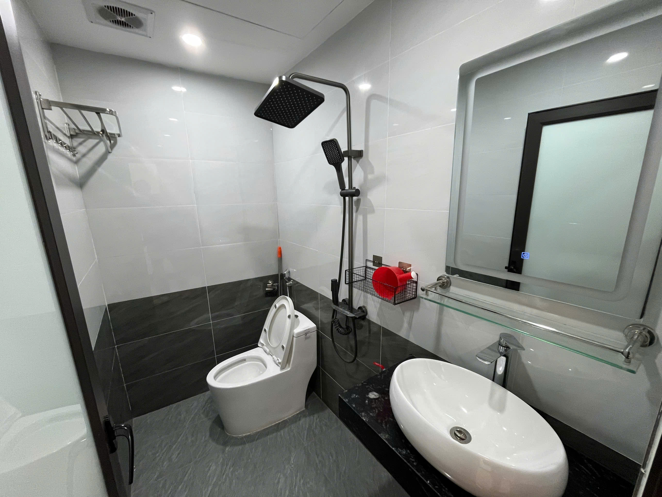 BÁn Gấp nhà ở đường Lai Xá, cạnh Đh Thành Đô - TUCSON ngủ trong nhà chào hơn 7t xíu