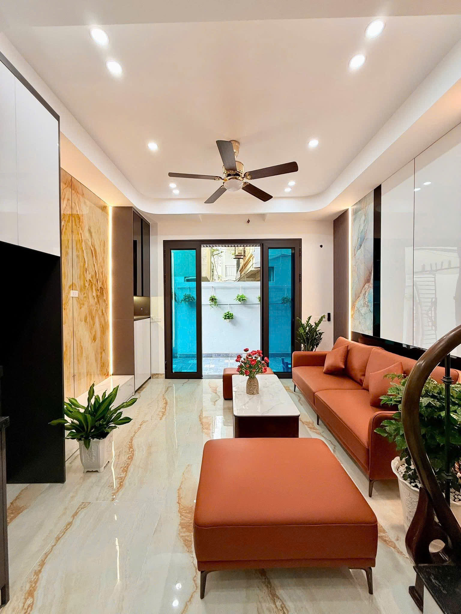 Cần bán nhà Laixa - ở ngay, cạnh Đh Thành Đô chỉ 6x tỷ