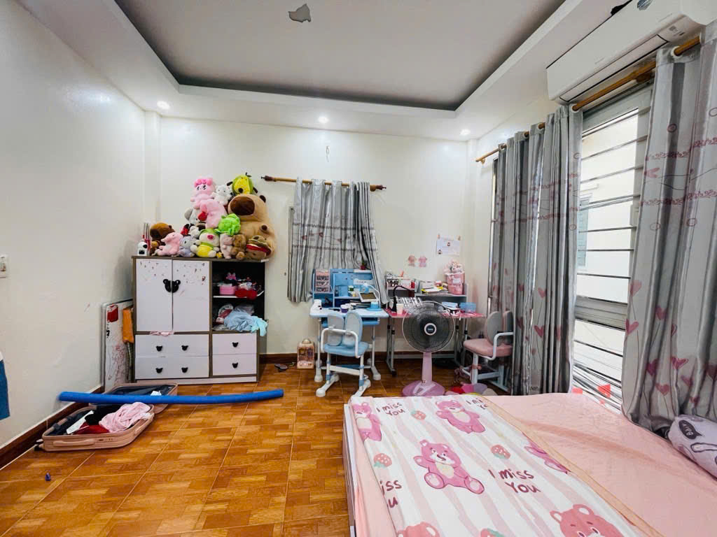 Bán nhà ở Nhổn 33m2 – Ô tô 7 chỗ đỗ cửa – Cách 20m ra phố, ngõ thông, ở ngay