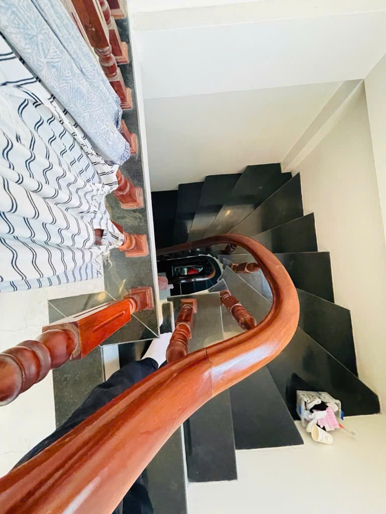 Bán nhà ở Nhổn 33m2 – Ô tô 7 chỗ đỗ cửa – Cách 20m ra phố, ngõ thông, ở ngay