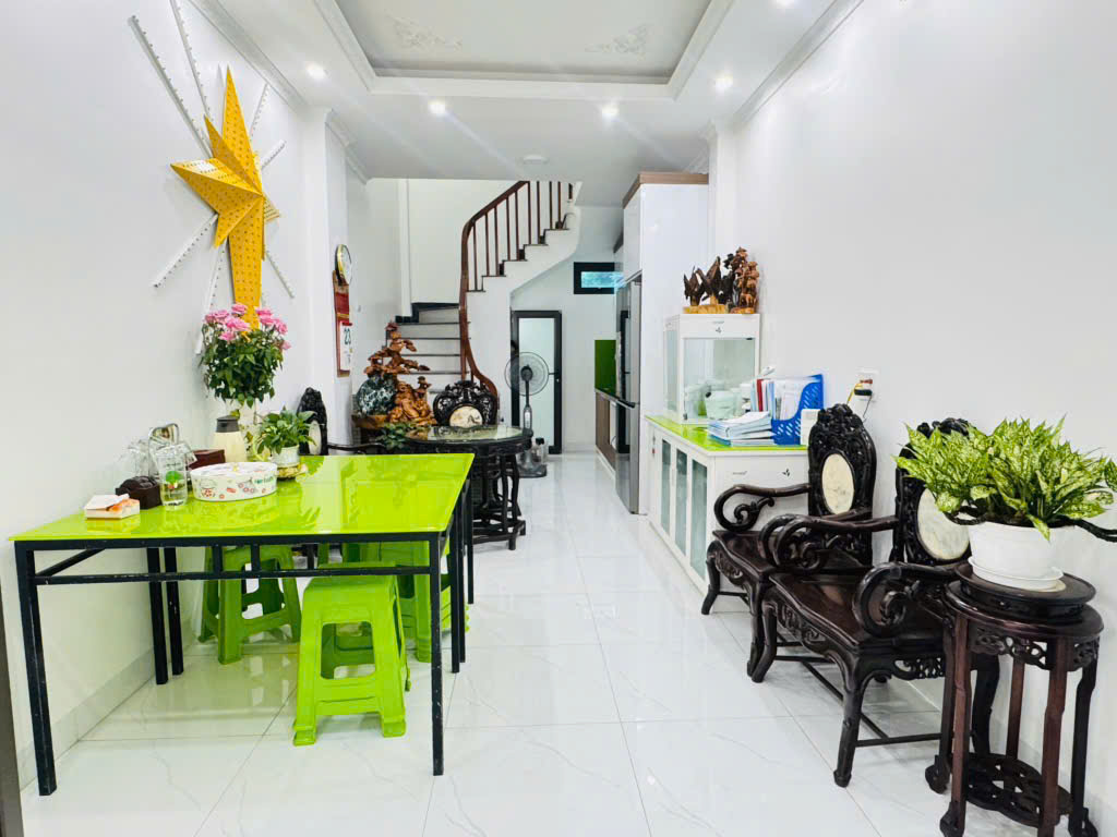 Bán nhà ở – Gần ĐH Công Nghiệp B – Ô tô 7 chỗ đỗ cửa – Đường thông các ngả