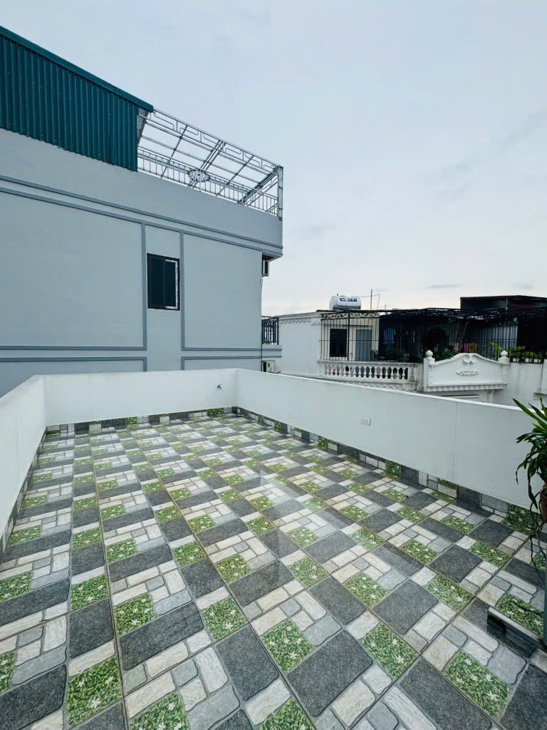 Bán nhà ở – Gần ĐH Công Nghiệp B – Ô tô 7 chỗ đỗ cửa – Đường thông các ngả