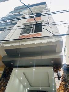 BÁN Gấp nhà 40m2 XUÂN PHƯƠNG, cạnh CĐ FPT chỉ hơn 6 tỷ - Ô tô đỗ cửa - Ngõ thông tứ tung - Hai mặt thoáng trước sau