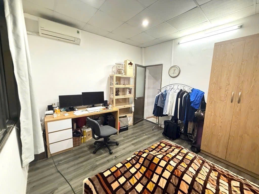 Bán nhà Tây Hồ 4 tầng sổ đỏ vuông đẹp