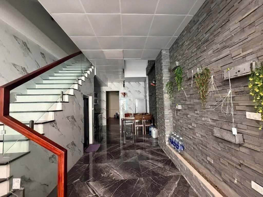 Nhà đẹp đối diện Tân Tây Đô Nhỉnh 7 tỷ