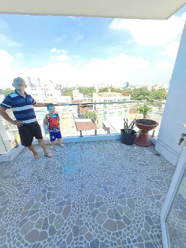 MẶT TIỀN KD, ĐƯỜNG TRƯỚC NHÀ 12M Ô TÔ ĐỔ CỬA - APD09