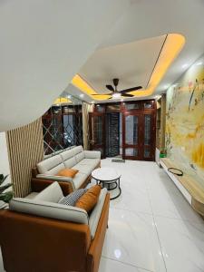 Gia đình cần bán gấp nhà tại Mỹ Đình – Diện tích 40m2x5 tầng – nhỉnh 7 tỷ