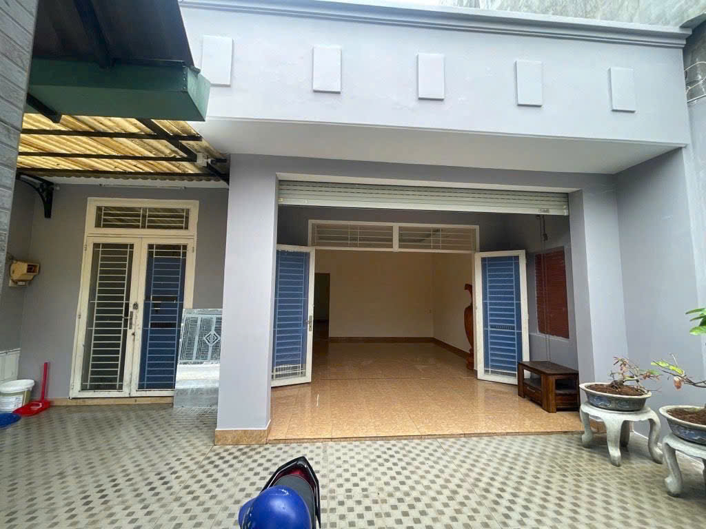 BÁN NHÀ MTKD NGAY NGUYỄN ĐỨC THIỆU, P Dĩ AN, NGANG KHỦNG 8.5M, CHỈ HƠN 5 TỶ