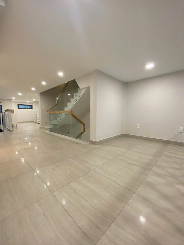 NHÀ 3 TẦNG MỚI TINH GẦN VẠN PHÚC CITY, DT 68M2, CHỈ HƠN 6 TỶ