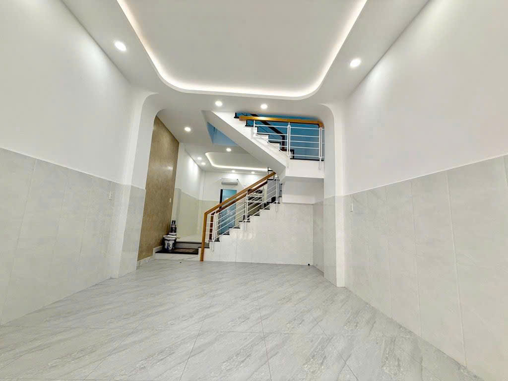 HÀNG HIẾM HIỆP BÌNH CHÁNH, ĐỐI DIỆN GIGAMALL, HXH, CHỈ 6.XXX TỶ TL