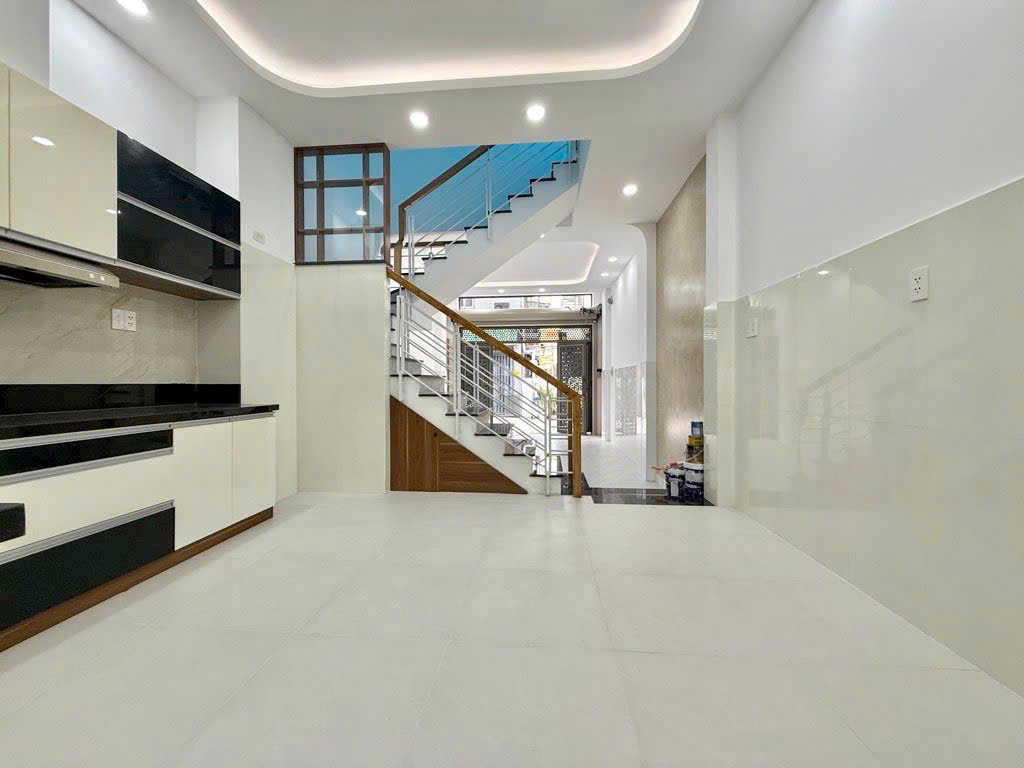 HÀNG HIẾM HIỆP BÌNH CHÁNH, ĐỐI DIỆN GIGAMALL, HXH, CHỈ 6.XXX TỶ TL