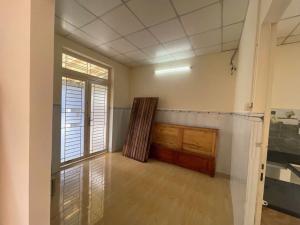 BÁN NHÀ MTKD NGAY NGUYỄN ĐỨC THIỆU, P Dĩ AN, NGANG KHỦNG 8.5M, CHỈ HƠN 5 TỶ