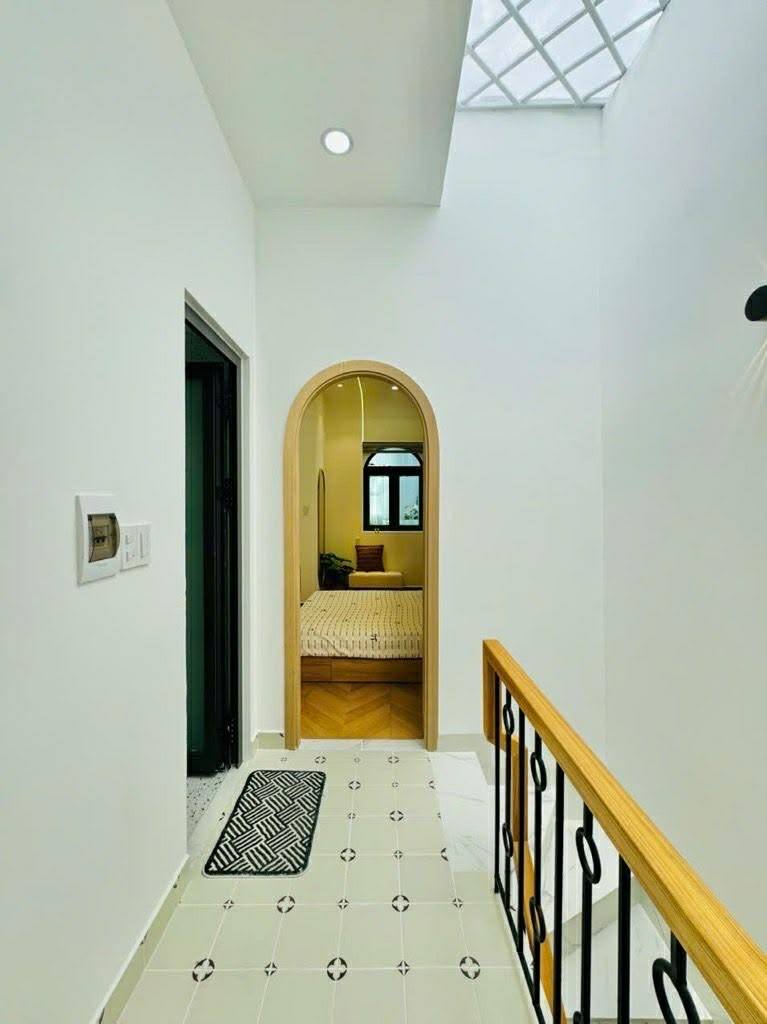 55M2 SIÊU PHẨM LÔ GÓC - 5 TẦNG - NGÕ Ô TÔ - NHÀ MỚI ĐẸP NGAY CHỢ TỨ HIỆP