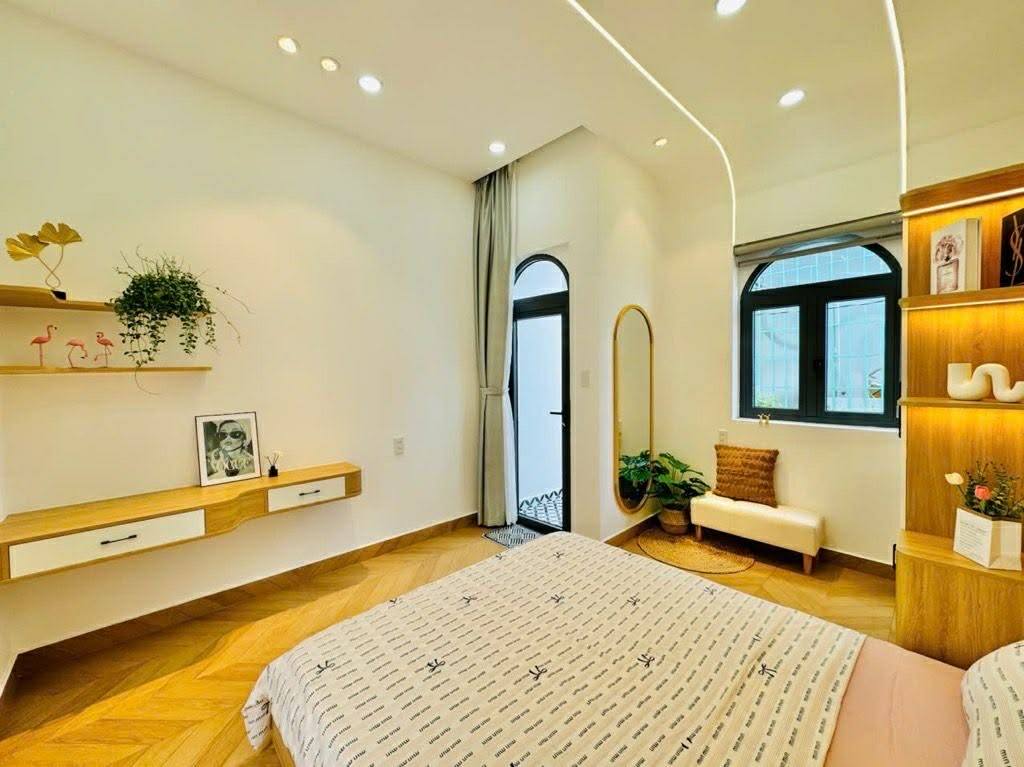 DUY NHẤT - THANH TRÌ - 45m2 - 4 TẦNG - 4.6 T.Ỷ - NGÕ ÔTÔ 7 CHỖ - NGAY TRUNG TÂM - TRƯỜNG HỌC - CHỢ LIỀN KỀ - CÔNG VIÊN Vin Olympic 