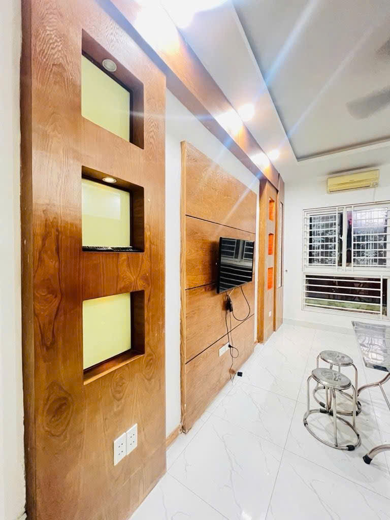 Xuân Đỉnh 8,5 tỷ 35m2 5 tầng 100m ra bãi oto