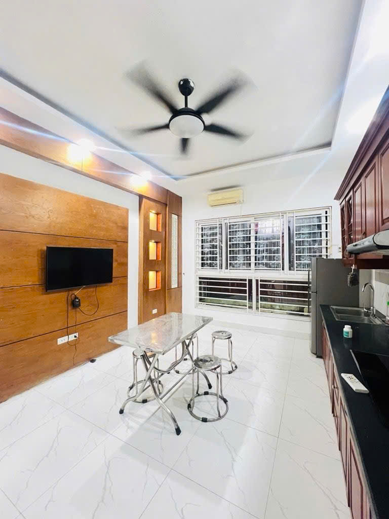 Xuân Đỉnh 8,5 tỷ 35m2 5 tầng 100m ra bãi oto