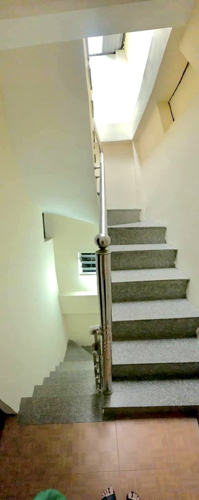 VỊ TRÍ ĐẸP – ĐỐI DIỆN ROYAL CITY – SAU SÂN BÓNG THƯỢNG ĐÌNH – VÀI BƯỚC RA PHỐ