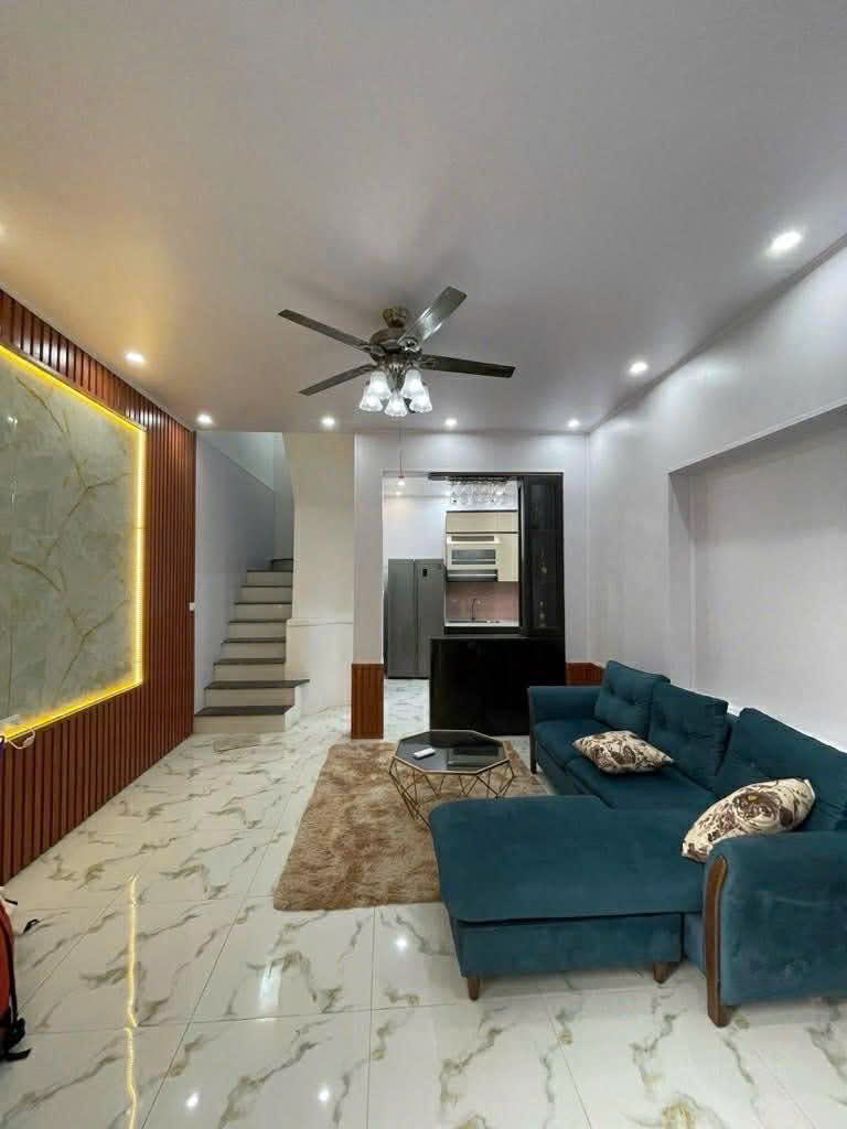 Chua đén 190 tr/1m có ngay nhà 4 tầng