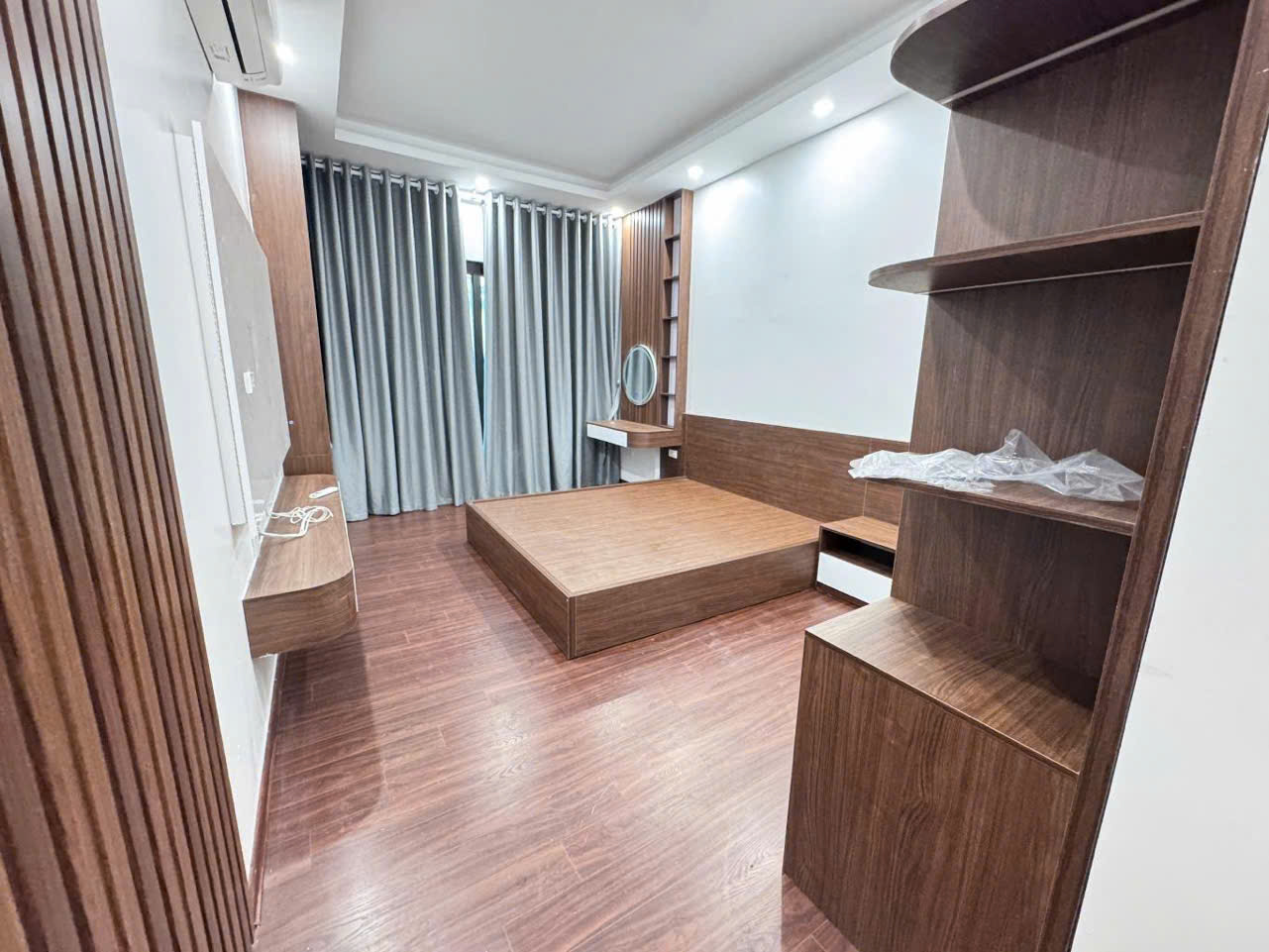 Bán nhà Tổ 5 Đa Sỹ diện tích 52 mét giá nhỉnh 8 tỷ