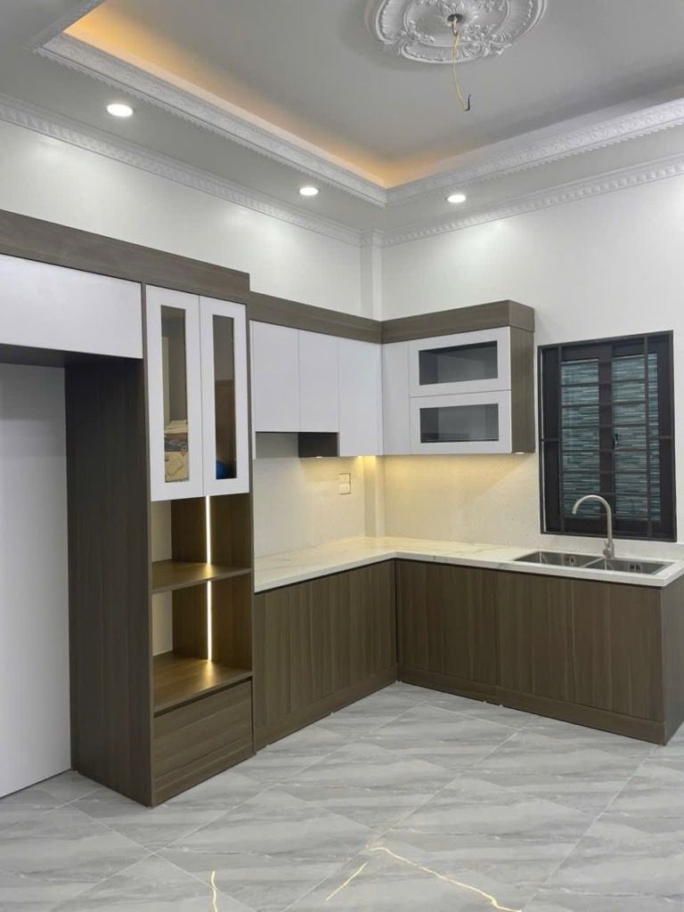 NHÀ MỚI KÍNH KOONG - 2 THOÁNG - CHỈ 200M RA TÁI ĐỊNH CƯ ĐÔNG MỸ - TRƯỜNG THPT ĐÔNG MỸ