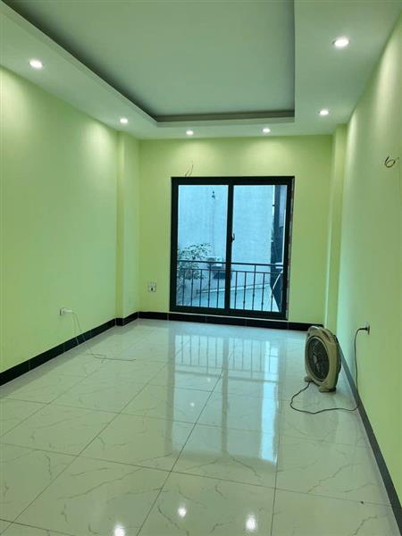 Nhà mới 5 tầng tựu liệt