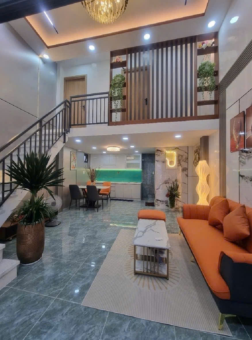 NHÀ ĐẸP LINH XUÂN – DƯỚI 4 TỶ CỰC HIẾM  Vị trí trung tâm Linh Xuân, sát Phạm Văn Đồng – đi đâu cũng tiện