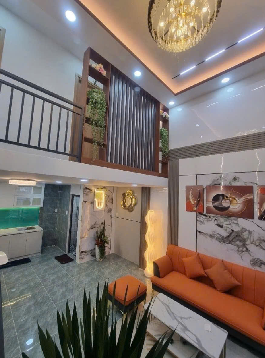 NHÀ ĐẸP LINH XUÂN – DƯỚI 4 TỶ CỰC HIẾM  Vị trí trung tâm Linh Xuân, sát Phạm Văn Đồng – đi đâu cũng tiện