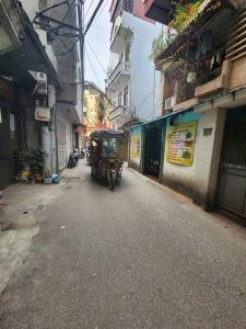 MẶT NGÕ KHƯƠNG TRUNG - Ô TÔ CHẠY QUA - VỊ TRÍ ĐẸP, MẶT TIỀN RỘNG 4,3m