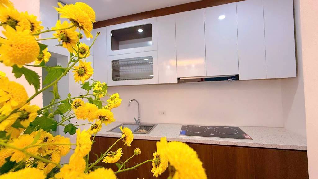 TẬP THỂ HOÀNG QUỐC VIỆT – NHÀ RỘNG 60m² – Ở SƯỚNG NHƯ CHUNG CƯ