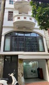 Nhà đẹp nhất đường Lạc Long Quân Hà Nội