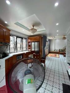 [HỒ TÂY] NHÀ MỚI 7 TẦNG – THANG MÁY NHẬP TỪ ĐỨC – Ô TÔ ĐỖ CỬA