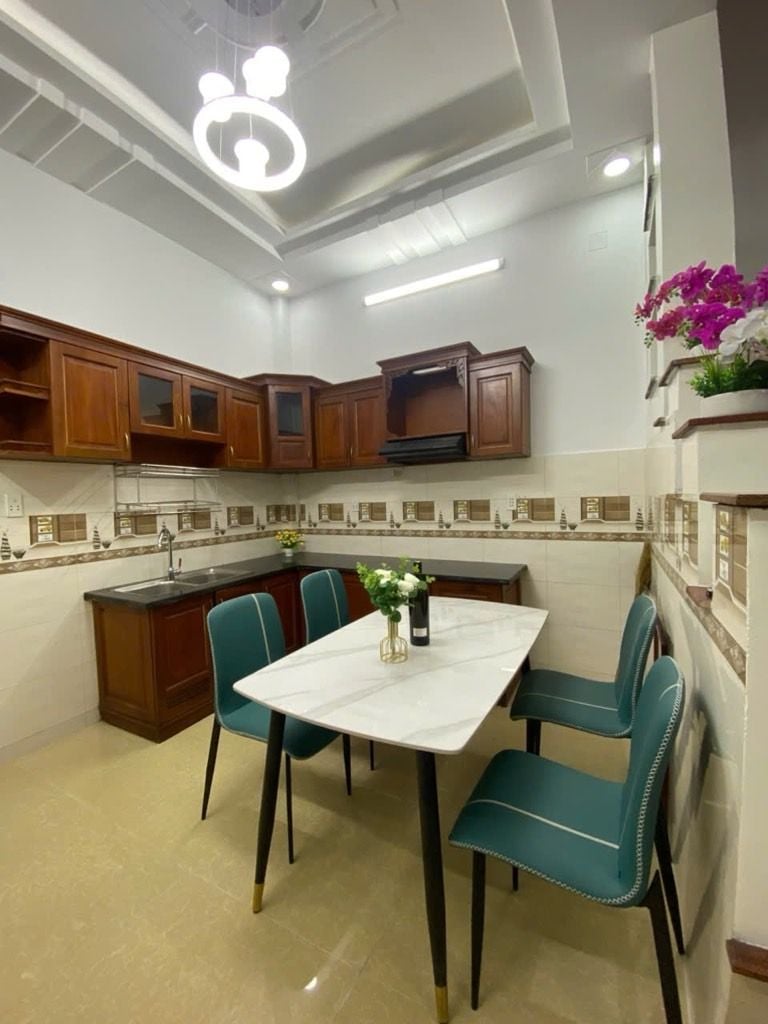 NHÀ ĐẸP 4 TẦNG – NHỈNH 5 TỎI (Q.12)