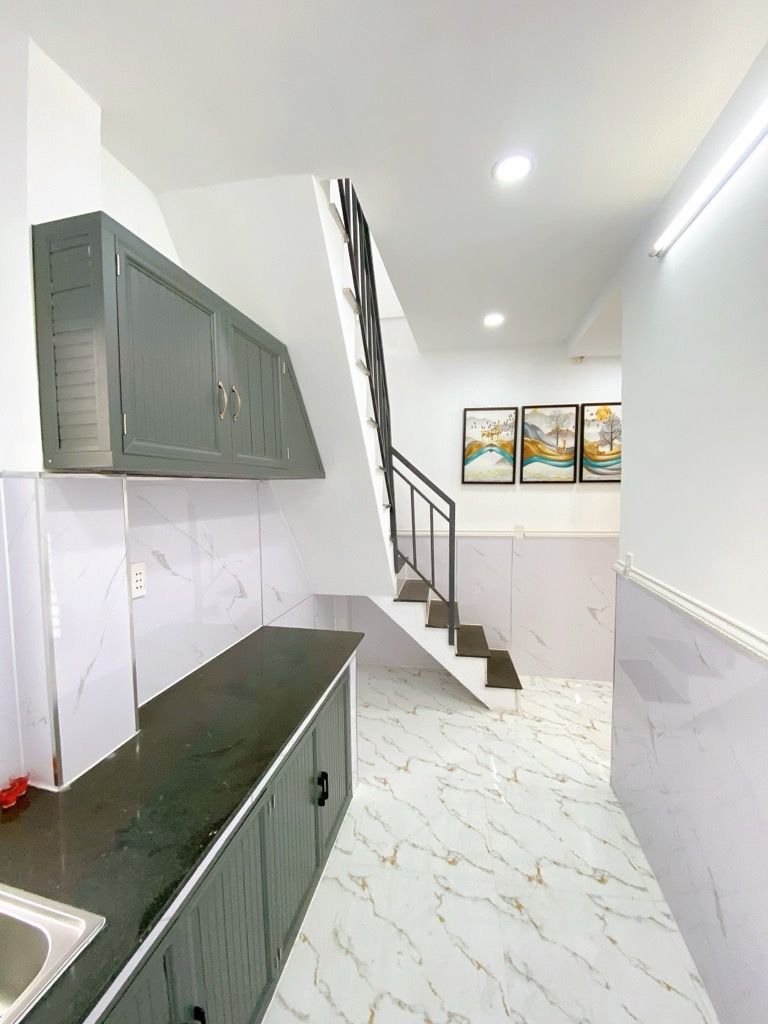 Bán nhà Quận 7 - 36m2, 3 phòng, chưa tới 2 tỷ