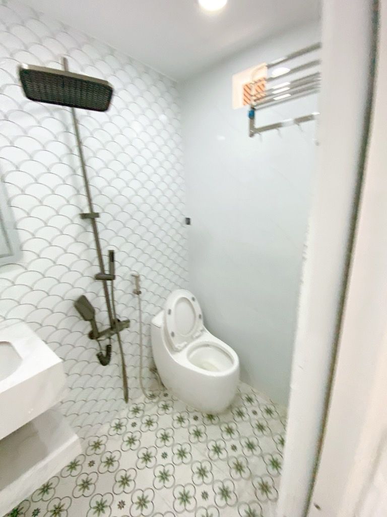 Bán nhà Quận 7 - 36m2, 3 phòng, chưa tới 2 tỷ