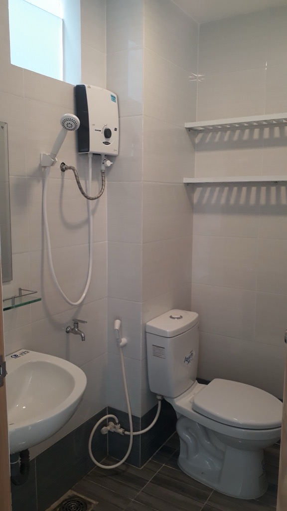 Bán nhà Quận 7, Trần Văn Khánh  Giao lộ Trần Xuân Soạn - Nguyễn Văn Linh 55m2 ngang 5.2m dài 11.5m. 8 phòng, cách hẻm xe hơi 20m. Chỉ 6 tỷ