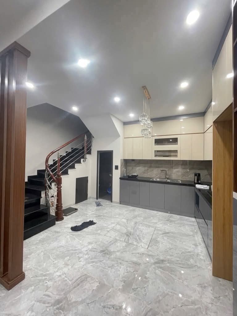 B.Á.N NHÀ GẦN MẶT PHỐ KIM MÃ 48M2  - 5 TẦNG CHỦ TỰ XÂY - NHÀ ĐẸP Ở LUÔN