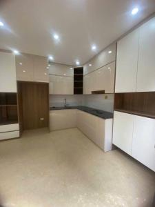 B.Á.N NHÀ TRUNG TÂM BA ĐÌNH 33M2 - 5 TẦNG VỊ TRÍ ĐẸP - MẶT PHỐ HOÀNG HOA THÁM - KINH DOANH TỐT