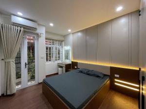 *BÁN GẤP* NHÀ TRUNG TÂM BA ĐÌNH NHỈNH 9x TỶ 35M2, 5 TẦNG VỊ TRÍ ĐẸP, MẶT PHỐ HOÀNG HOA THÁM, NHÀ ĐẸP Ở ĐƯỢC LUÔN